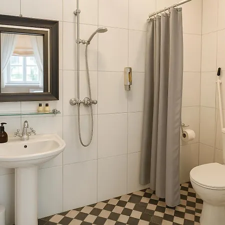 Moisa Iseteeninduslik Majutus *