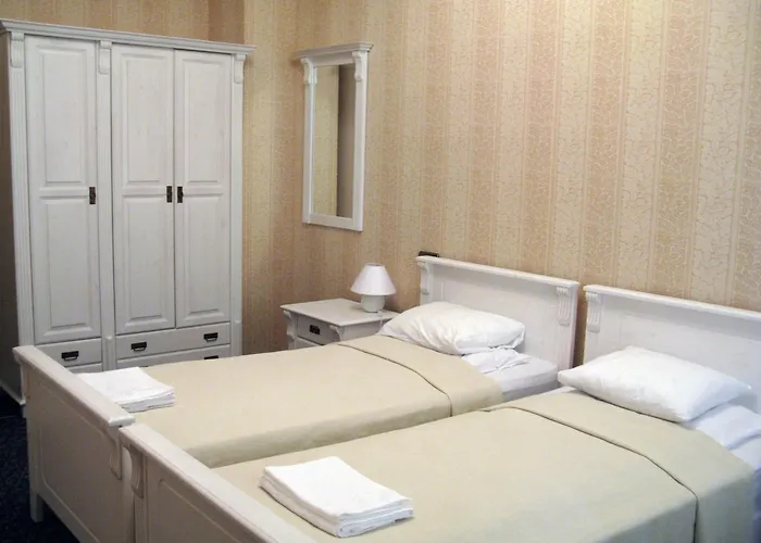 Moisa Iseteeninduslik Majutus Padise